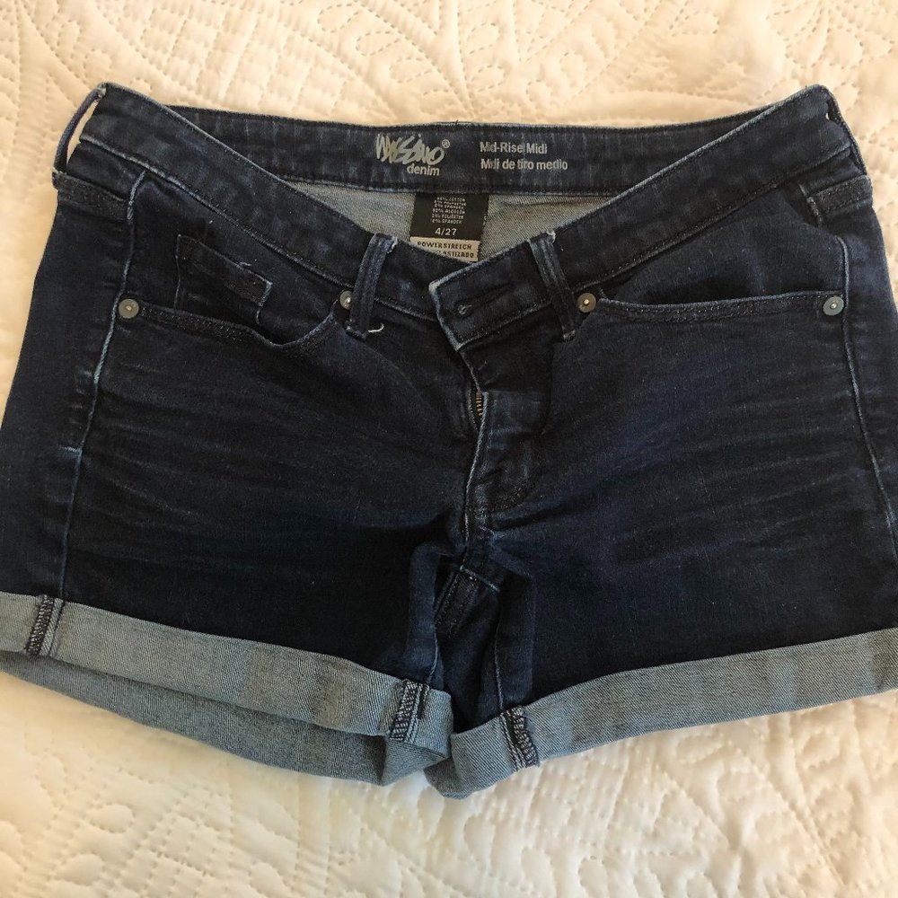 Mossimo Mid Rise Midi Jean Shorts size 4